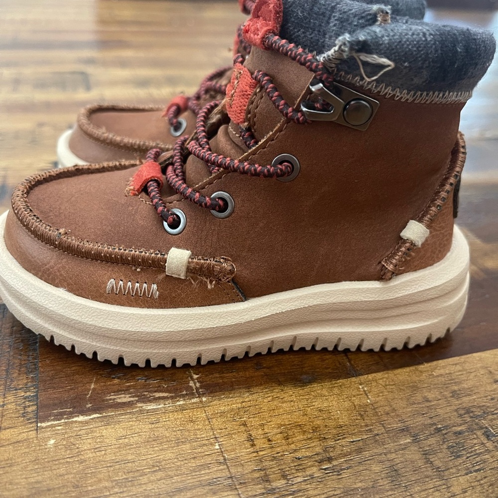 Hey Dude Kids Boots in Brown and Red “Bradley” - Picture 4 of 11